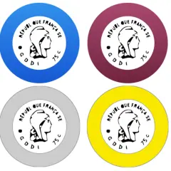 Huit capsules de vin aux couleurs vives : vert, bleu, bordeaux, ocre, gris, jaune, rouge et blanc, chacune ornée d'un profil de Marianne.