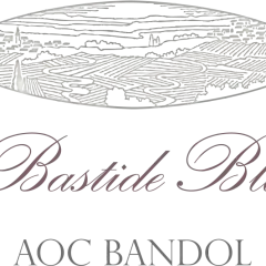 Logo de La Bastide Blanche, un domaine viticole avec un paysage de vignobles et un village.
