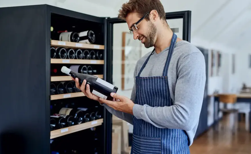 Ranger sa cave à vin électrique - La méthode simple et efficace