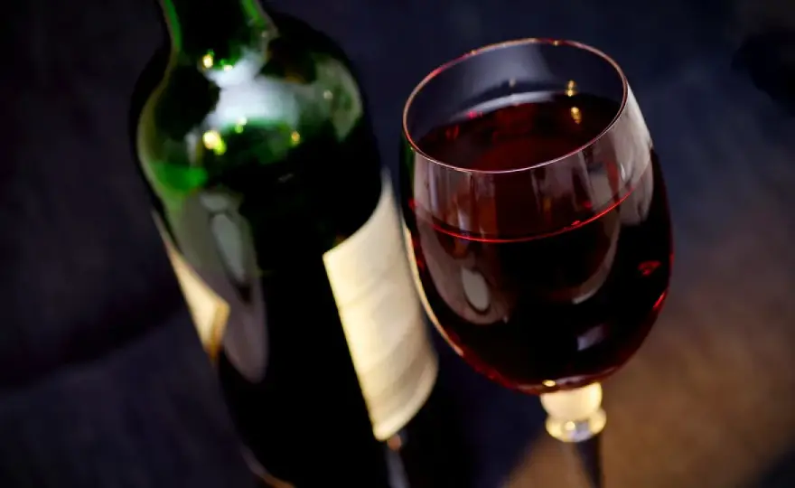 Vin ancien - Bon ou fatigué ? Décryptez les signes clés