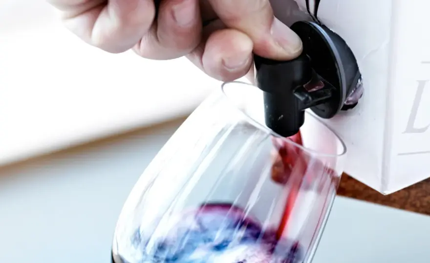 Cubi de vin blanc ouvert - Combien de temps le garder frais ?