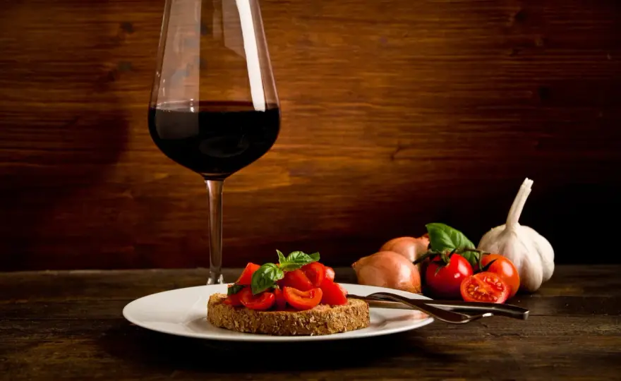Vin rouge polyvalent - Le guide pour tous vos repas